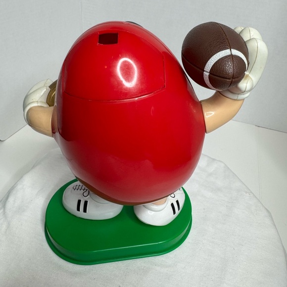 Vintage 1995 Red M&M Football Candy Dispenser. (C) - Picture 4 of 6
